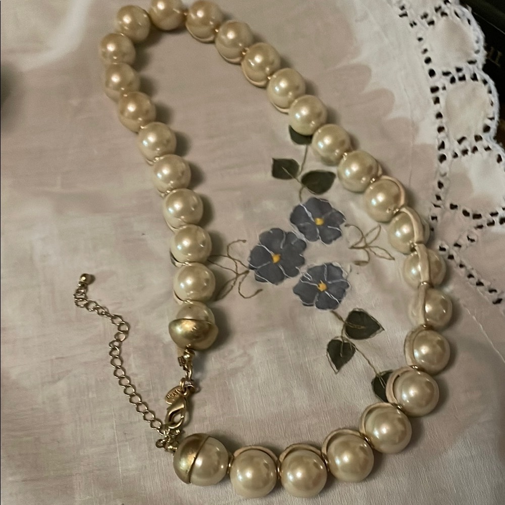 Elegant Pearl Necklace